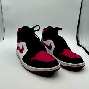 Air Jordan 1 Mid Noble Red